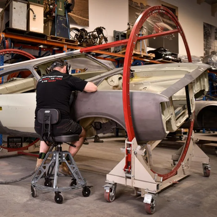A3616 Hyper Elevated Workshop Stool - Image 3