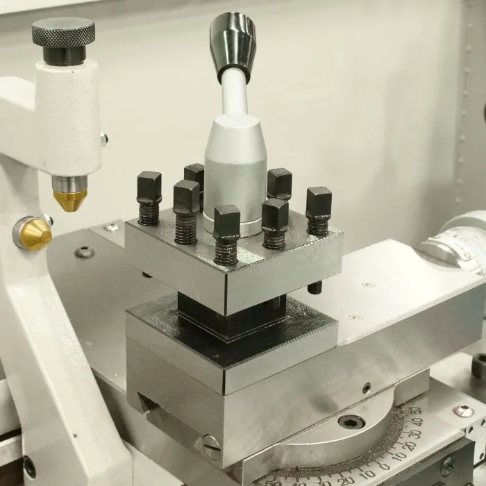 L237D Centre Lathe - Image 20