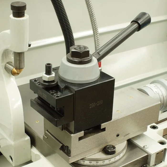 L555D Centre Lathe - Image 13
