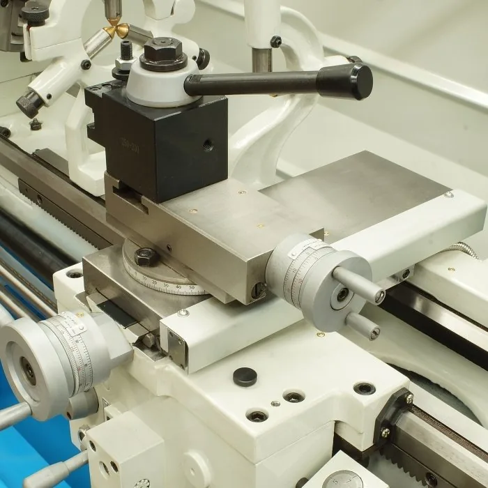 L555D Centre Lathe - Image 19