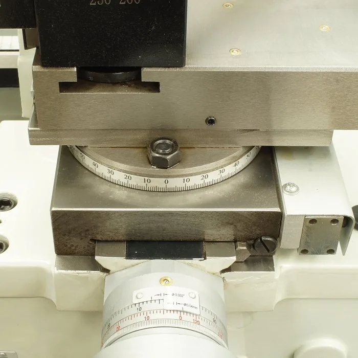 L555D Centre Lathe - Image 20