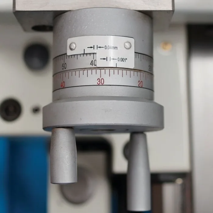 L555D Centre Lathe - Image 23