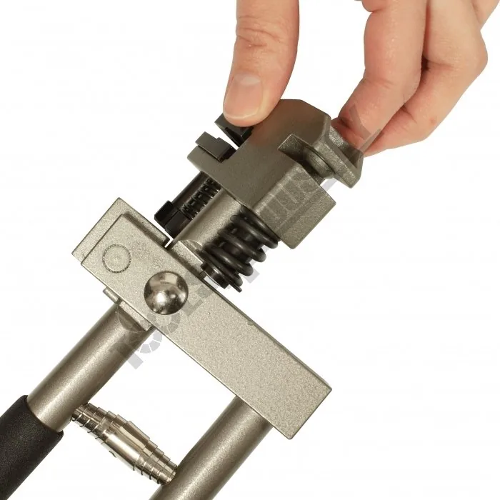 S200 Joggler & Punch Plier - Image 3