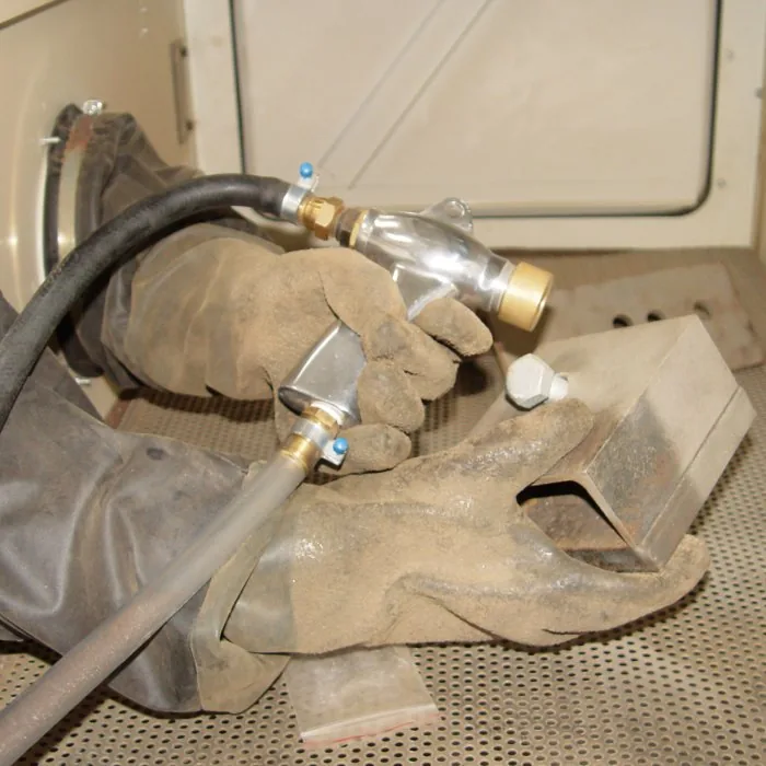 S302 Industrial Sandblasting Cabinet - Image 37